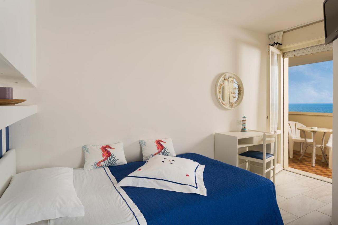 Ambasciatori Hotel - Beach Front -Breakfast Xxl & Brunch Until 12 30Pm Misano Adriatico Εξωτερικό φωτογραφία