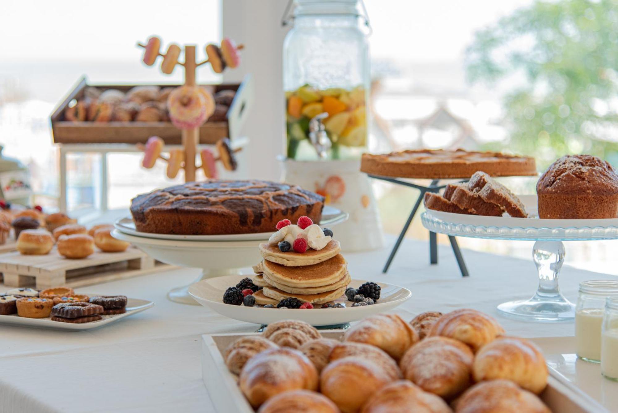 Ambasciatori Hotel - Beach Front -Breakfast Xxl & Brunch Until 12 30Pm Misano Adriatico Εξωτερικό φωτογραφία